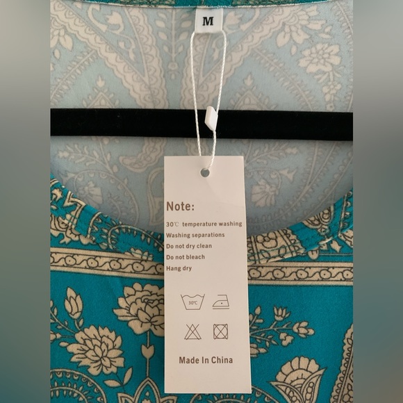 NWT WNEEDU Ladies short sleeve dress with pockets. Size Medium - Picture 3 of 5